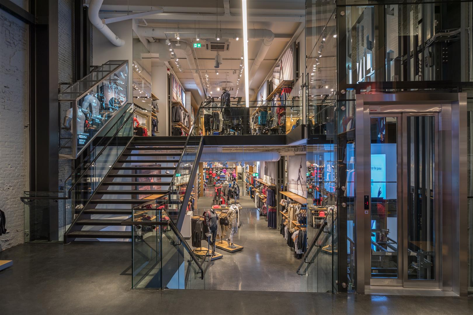 kosten Ironisch slaap Under Armour: Eerste flagshipstore in Europa - Tétris-db