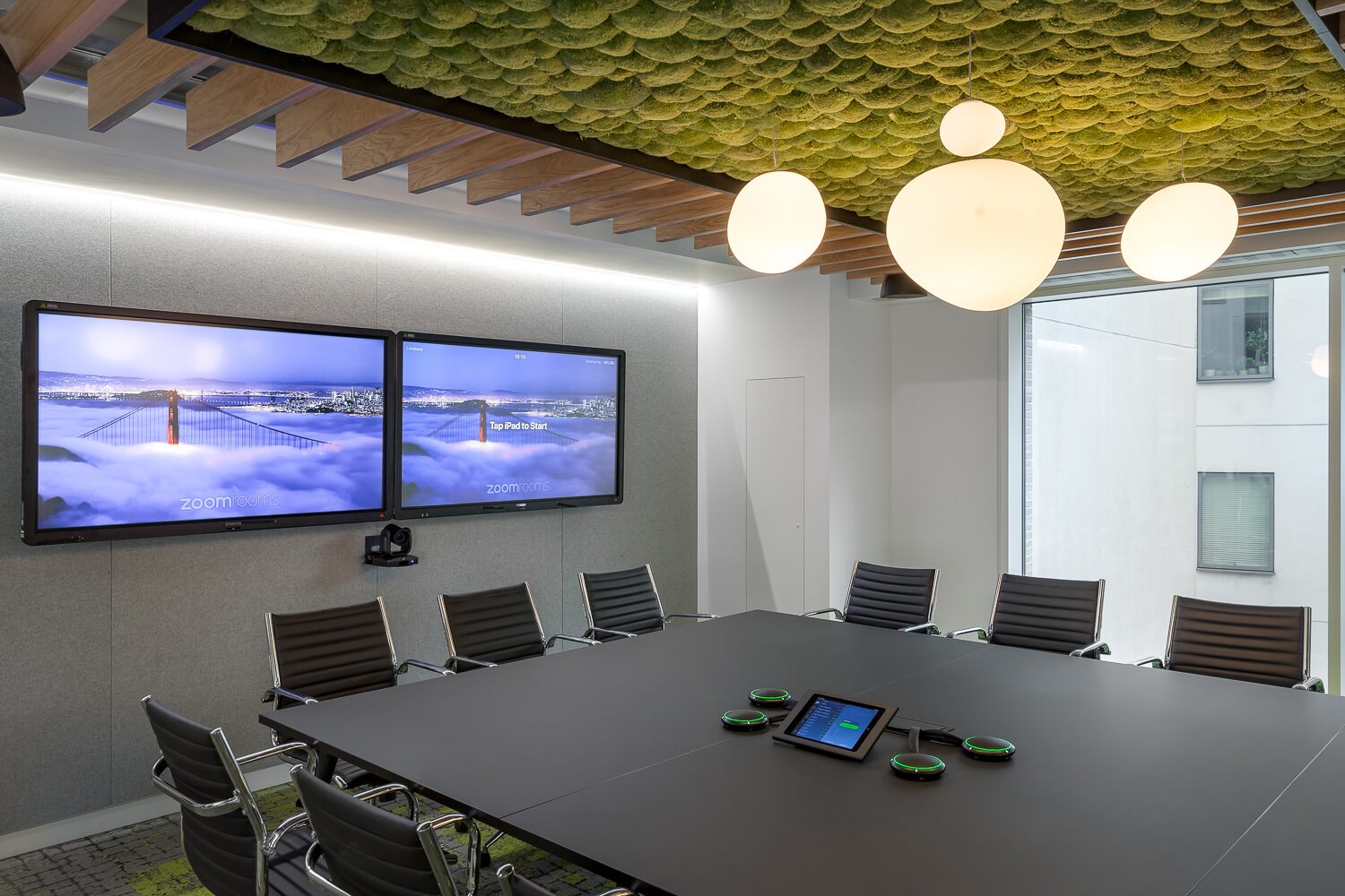Moss ceilings at Oak North, designed and built by Tétris UK