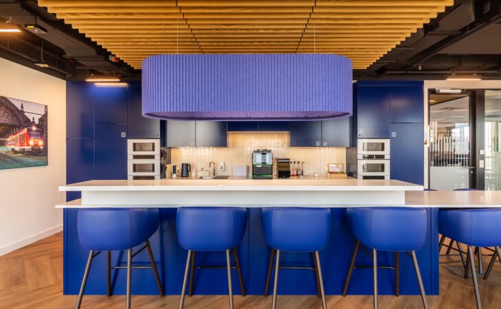 Premium HQ Design and Build dla Rolls‑Royce plc w Krakowie